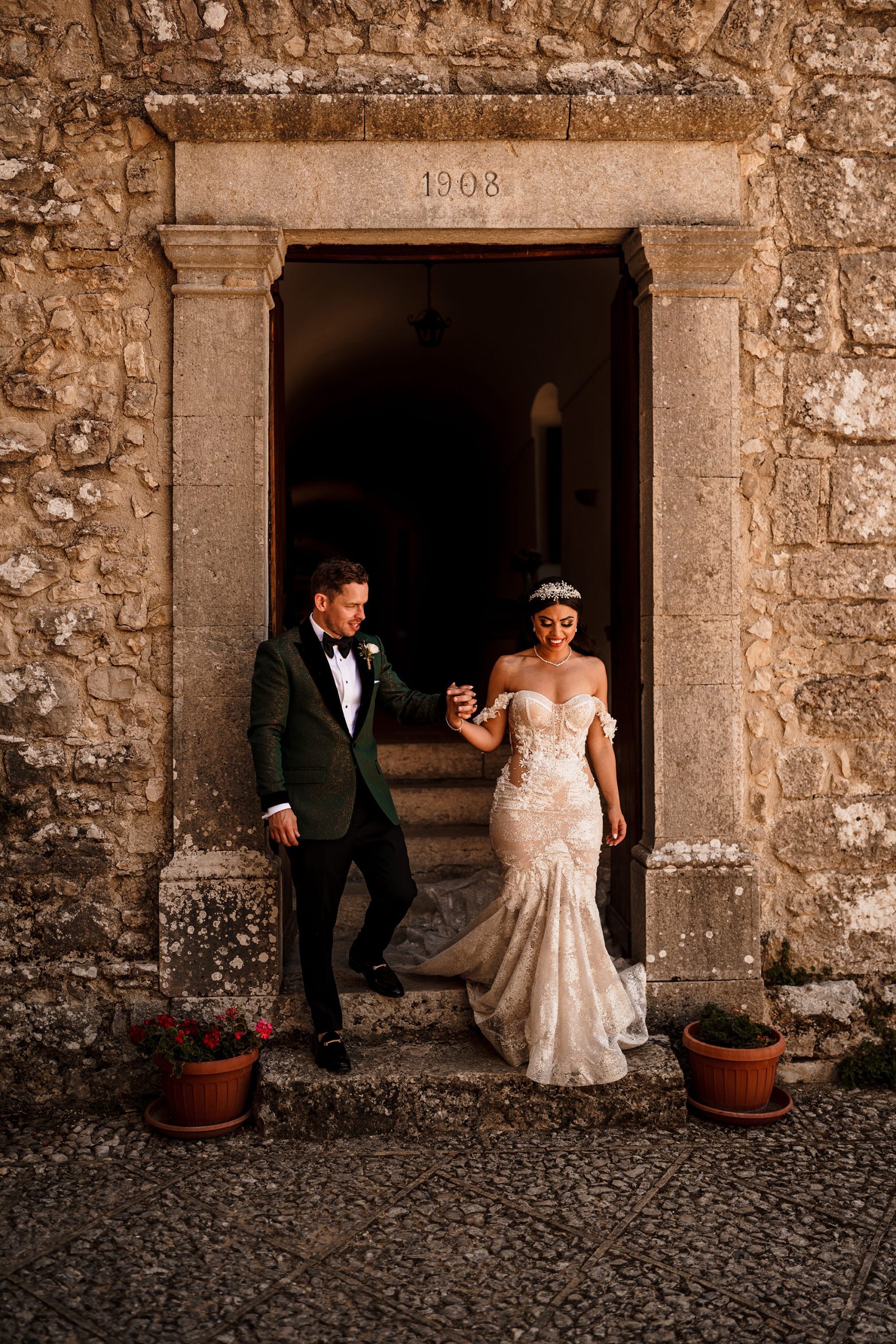 Sicily wedding photographer capturing a stylish couple in the Sicilian hills