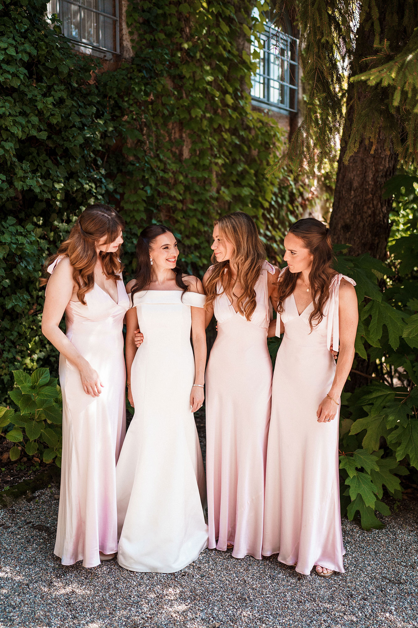 Portraits before the boat ride to Villa Erba